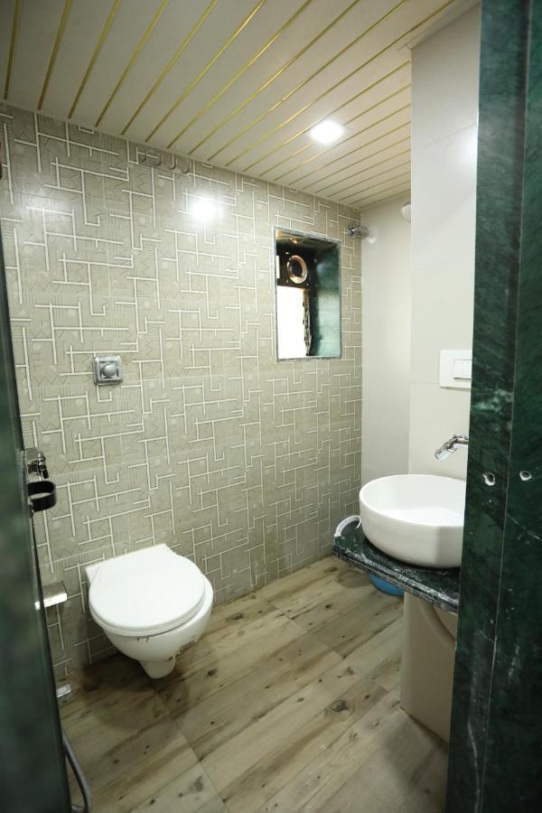 Mango Marol Dormitory Mumbai Bagian luar foto