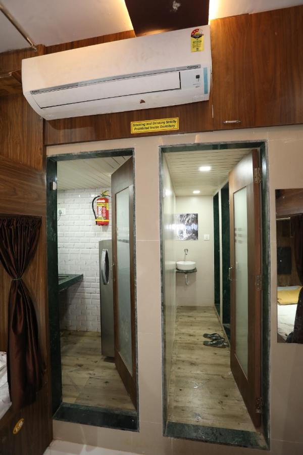Mango Marol Dormitory Mumbai Bagian luar foto
