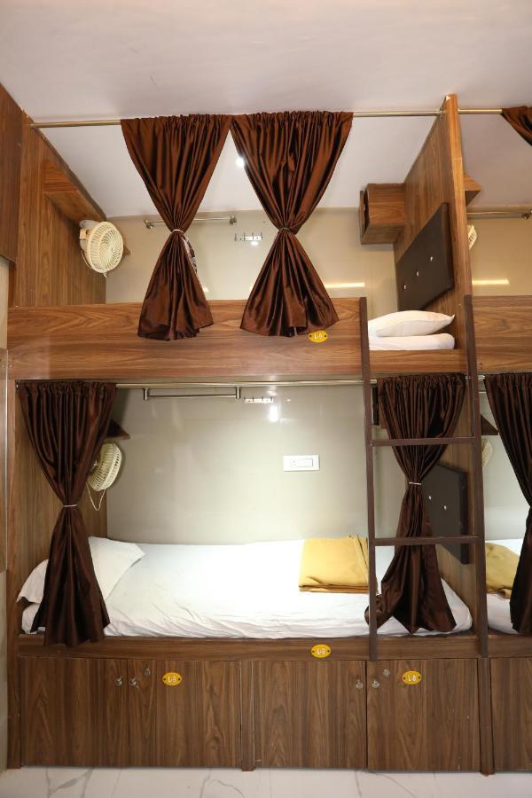 Mango Marol Dormitory Mumbai Bagian luar foto