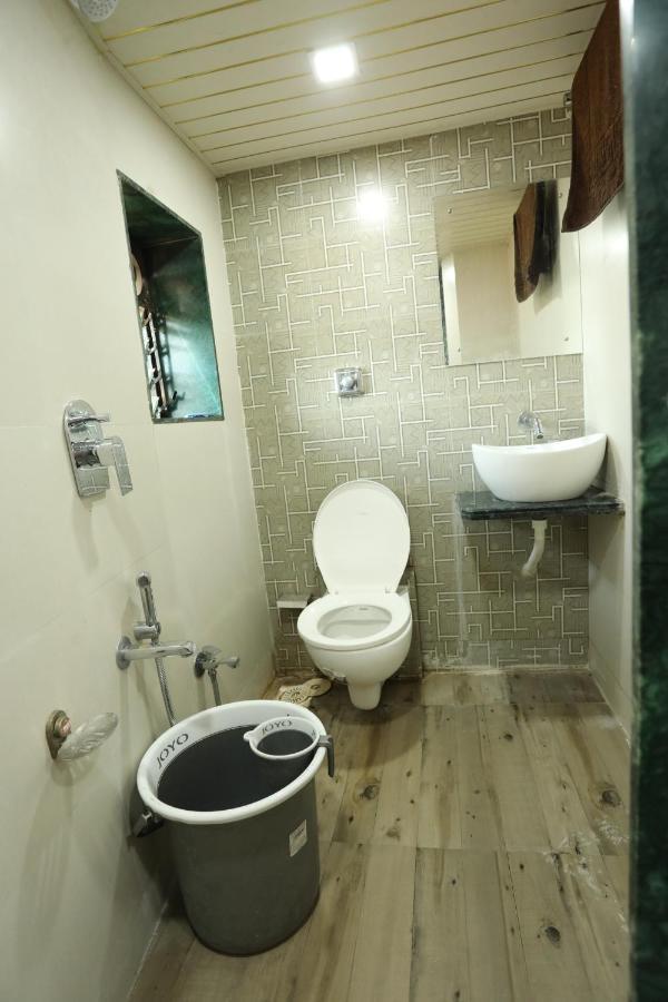 Mango Marol Dormitory Mumbai Bagian luar foto